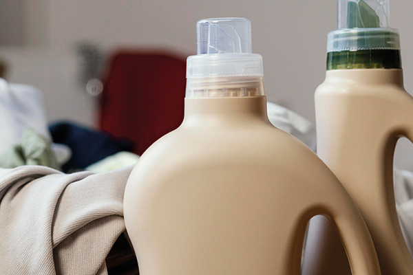 ¿Qué hace biodegradables a algunos detergentes?